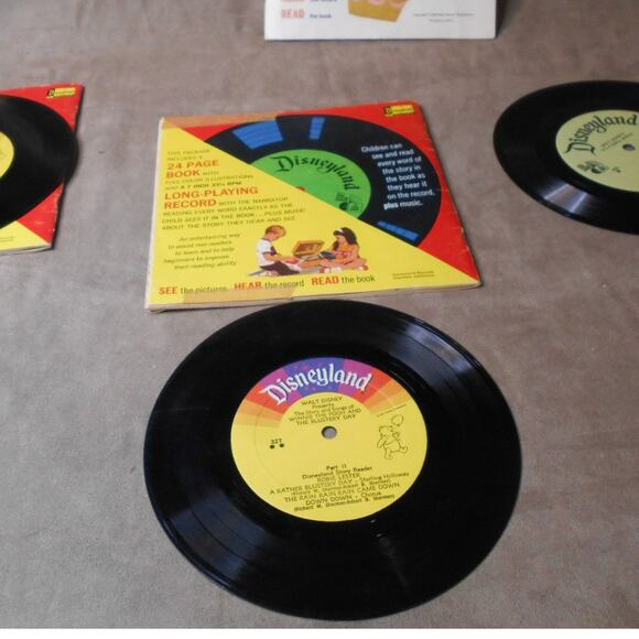 Disneyland Record & Book Lot: It's A Small World and Winnie the Pooh - Picture 10 of 16